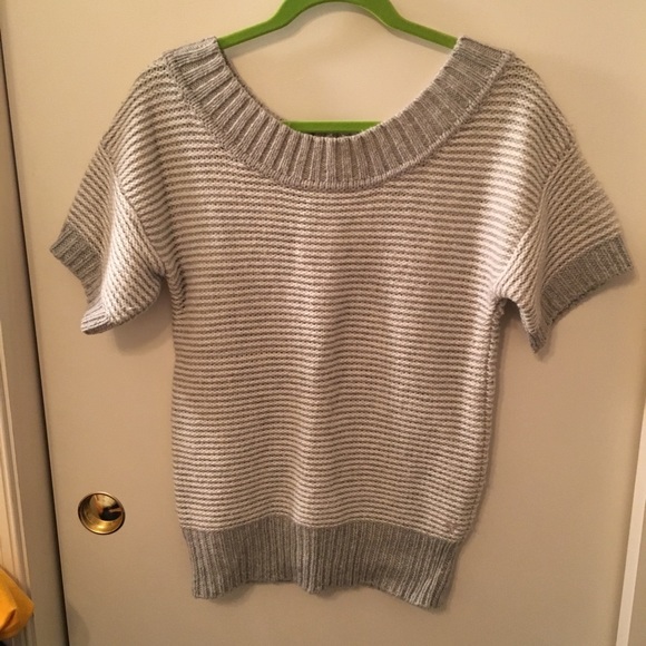 American Eagle Outfitters Sweaters - American Eagle short sleeve sweater